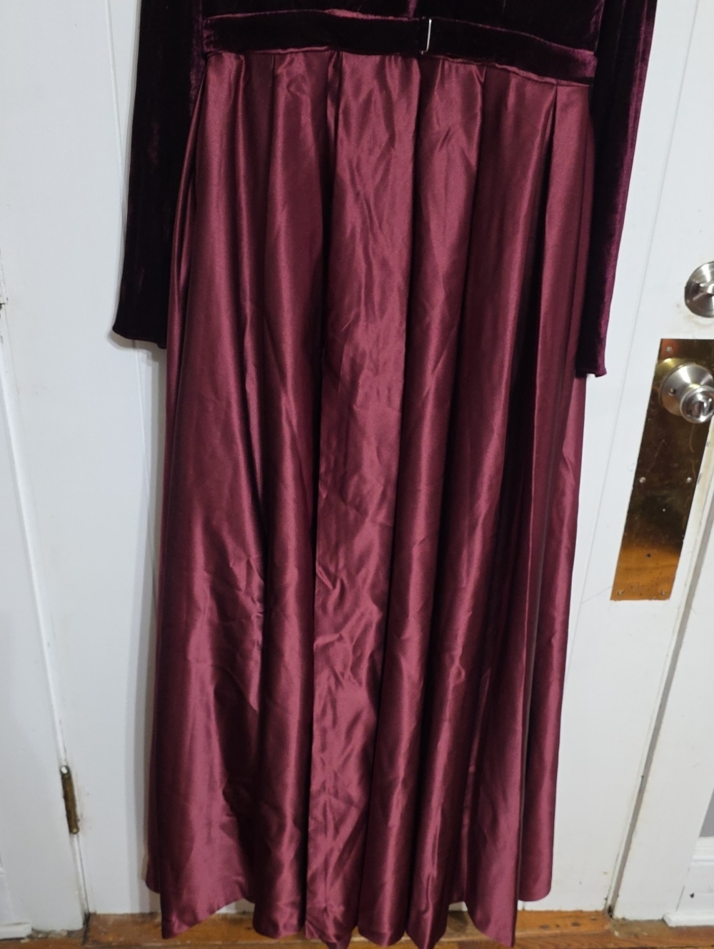 NWT Lavetir Womens Formal Maxi Dress Wine Velvety Satiny Bra Holiday Party Sz 14 - Picture 10 of 16